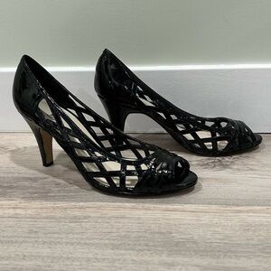 Impo Black Faux Leather Lattice Caged Peep Toe Pumps Stiletto Heels Size 9.5